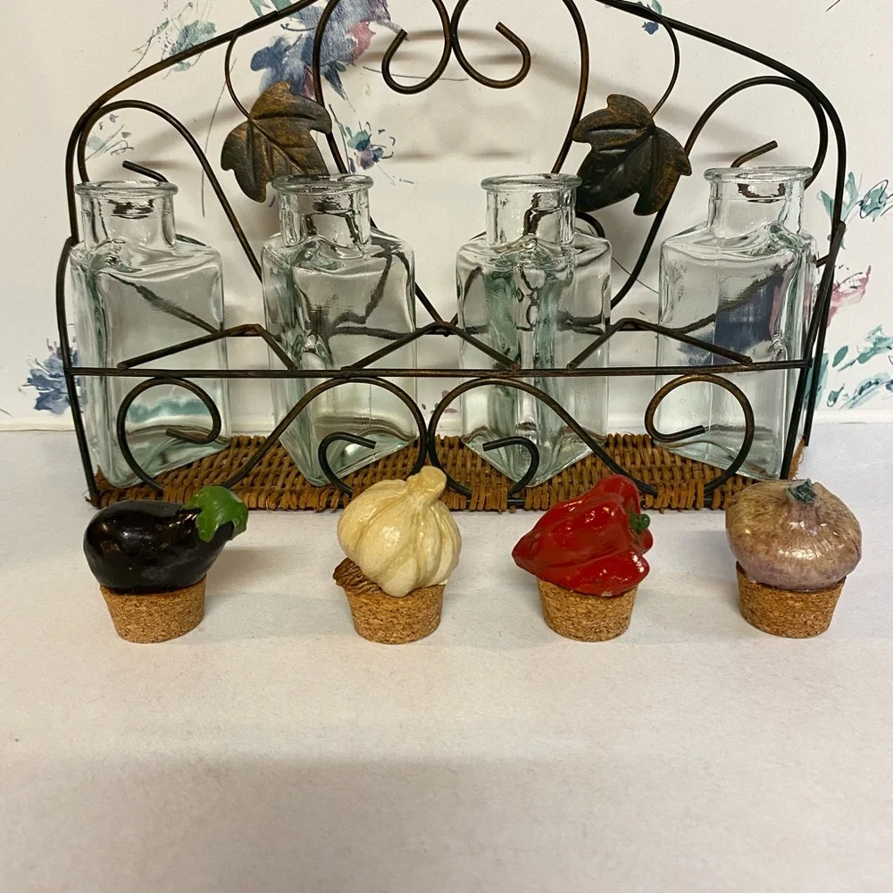 Farmhouse Cottage Country 4 Piece Spice Jar Set with Rack.